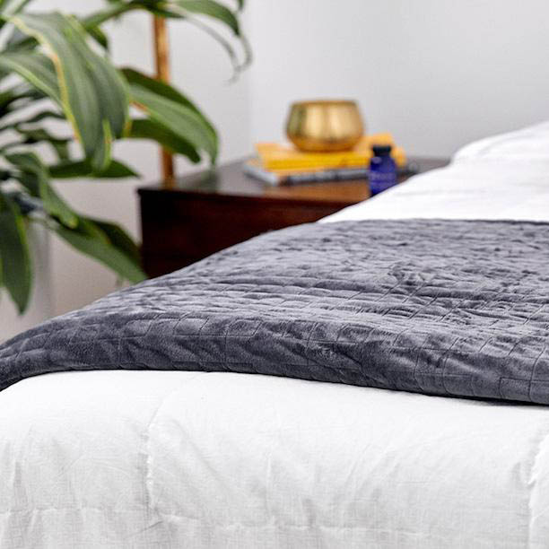 THE MANY BENEFITS OF USING A GRAVITY BLANKET